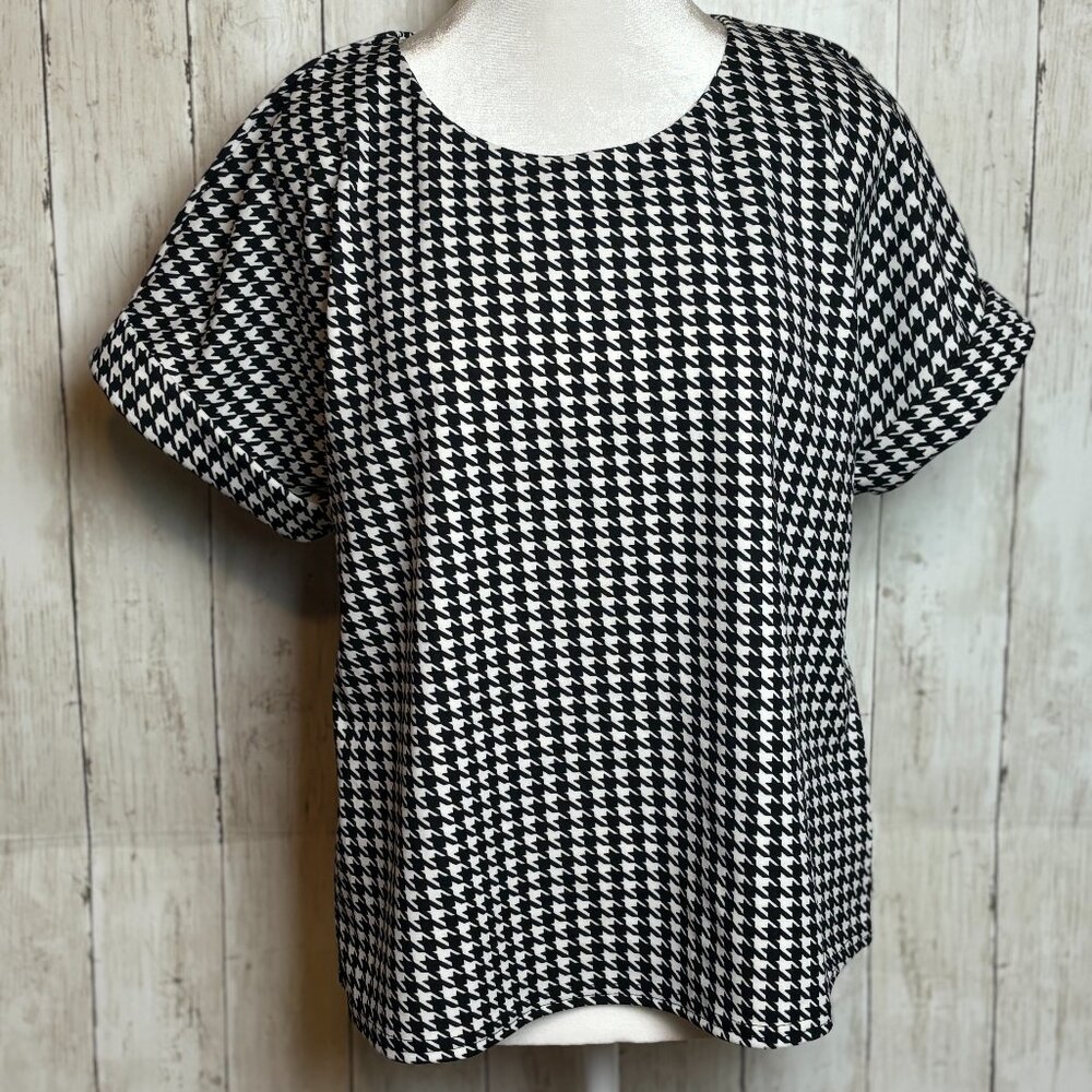 Melloday Womens Houndstooth Shortsleeve Folded Cuff Zip Back Blouse Top Sz Small